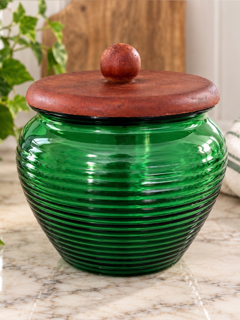 Vtg National Potteries Green Glass Humidor Jar Lid Ribbed Beehive Vase #1162